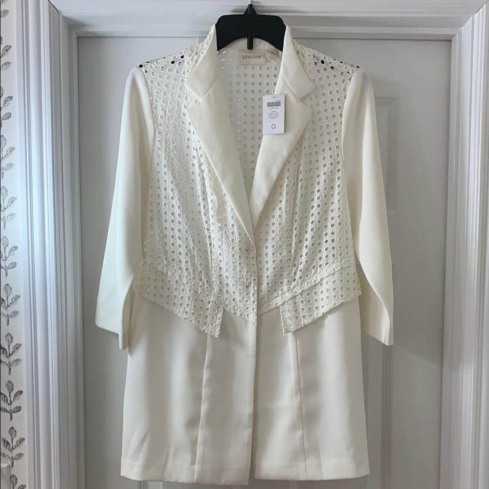 Chico's Size 0 lightweight white blazer jacket with 3/4 sleeves NWT